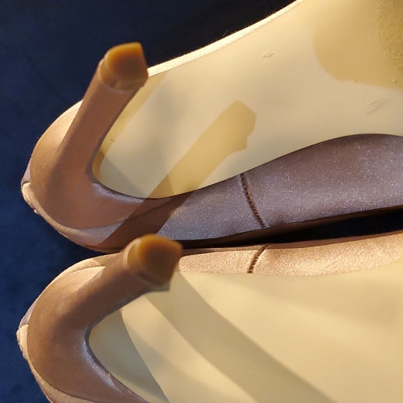 Shoe Dazzle Satin Heels - Picture 8 of 10